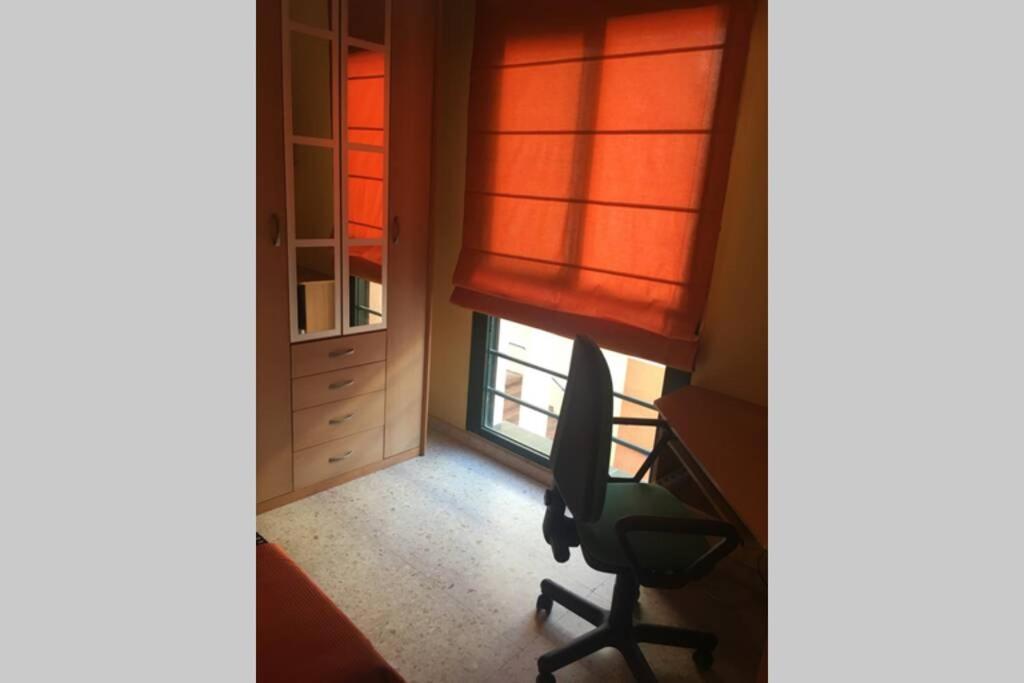 Confortable-Tranquilo Apartamento Junto Al Centro Малага Экстерьер фото