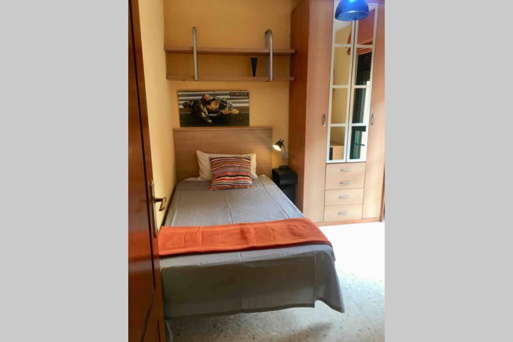 Confortable-Tranquilo Apartamento Junto Al Centro Малага Экстерьер фото